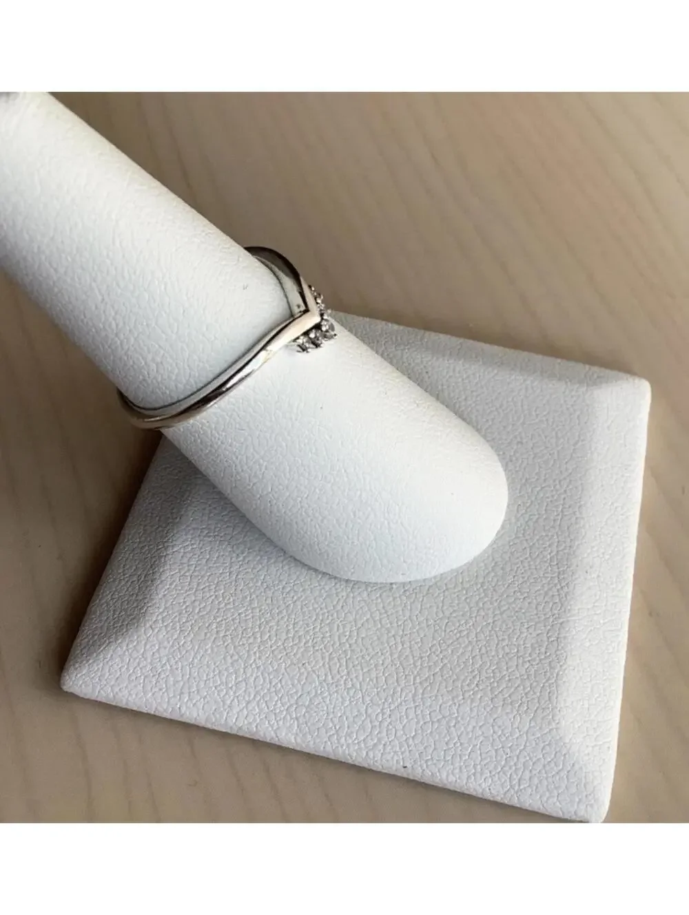 Authentic Pandora Tiara Wishbone Ring with Clear CZ (Sterling Silver Size 9
